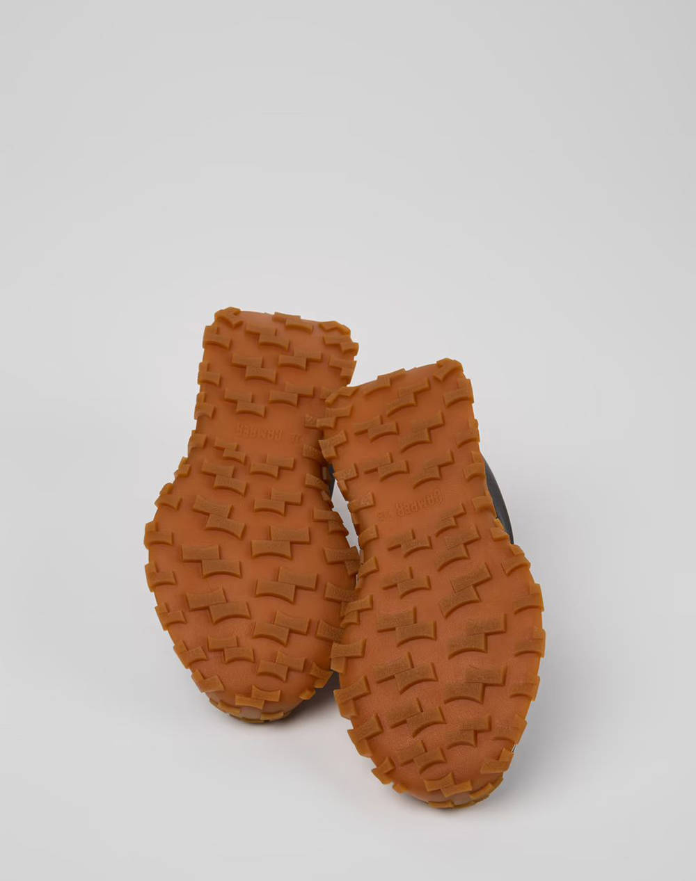 CAMPER Rug Meteor,Sella Negro/DTrail Hou-Abeja