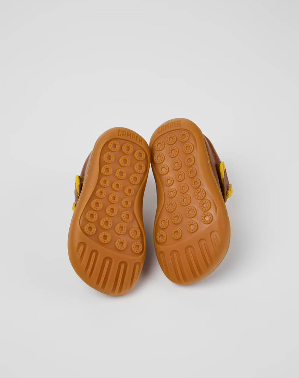 CAMPER Sarda Igar(Millo)/Path Ry FW Abeja