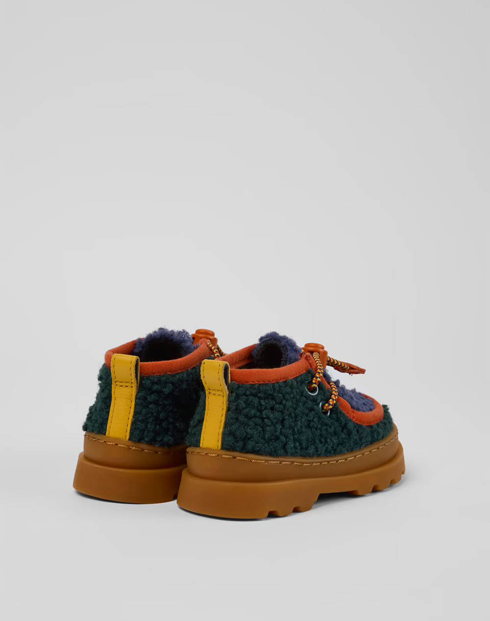 CAMPER Brad Arume,Brad Lirio/Brutus Ry Abeja