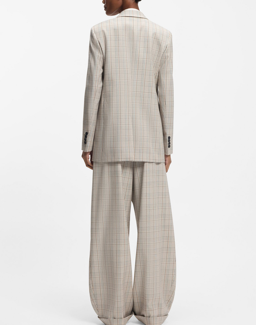 BOSS Jukana1 10275925 01