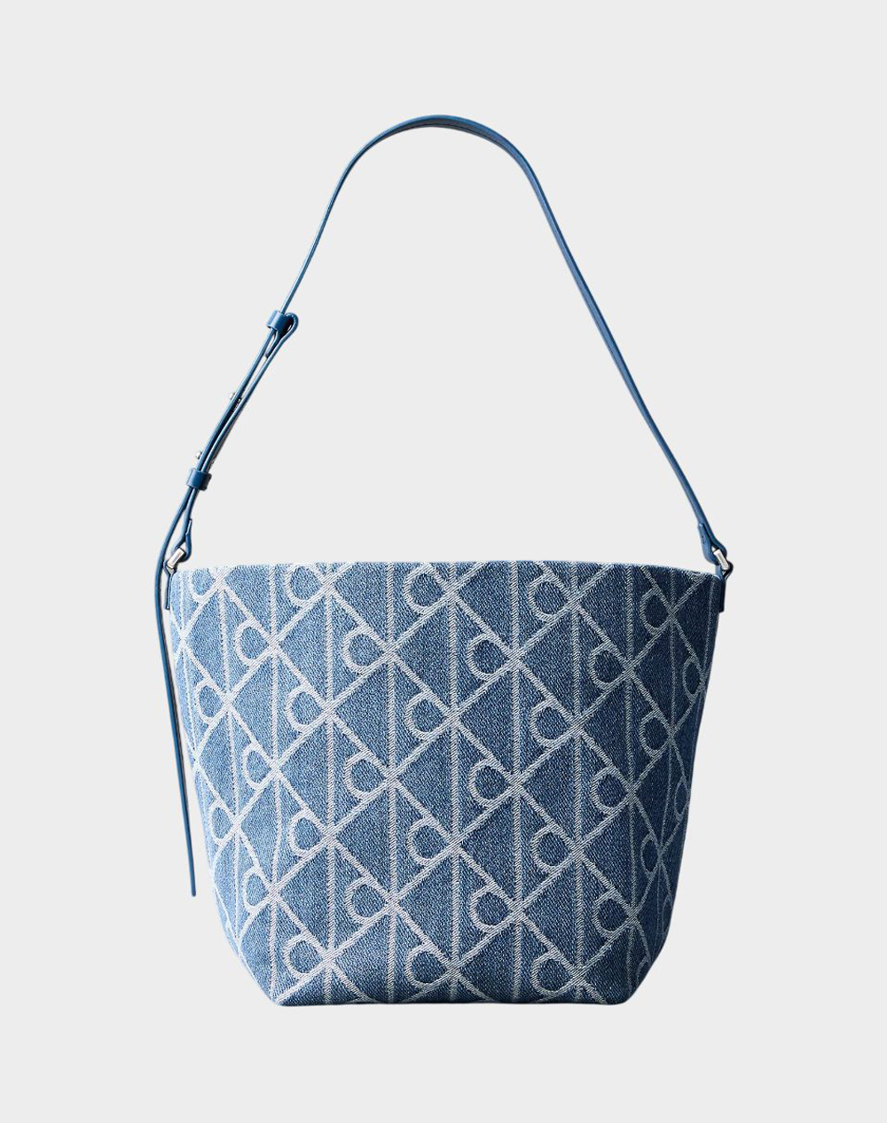 CALVIN KLEIN JEANS EMBLEM AOP DENIM BUCKET