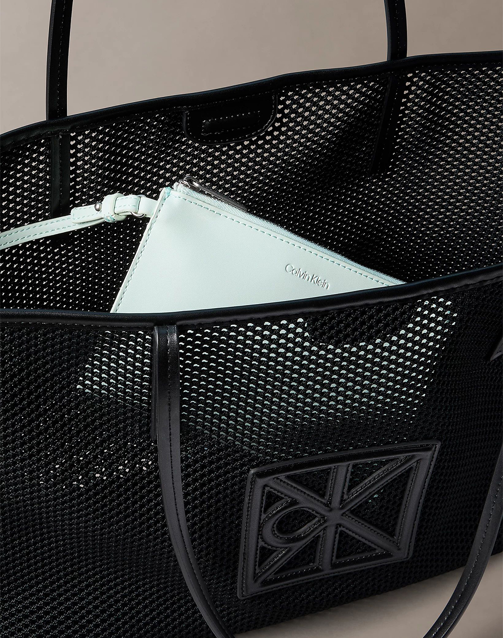 CALVIN KLEIN JEANS EMBLEM MESH TOTE