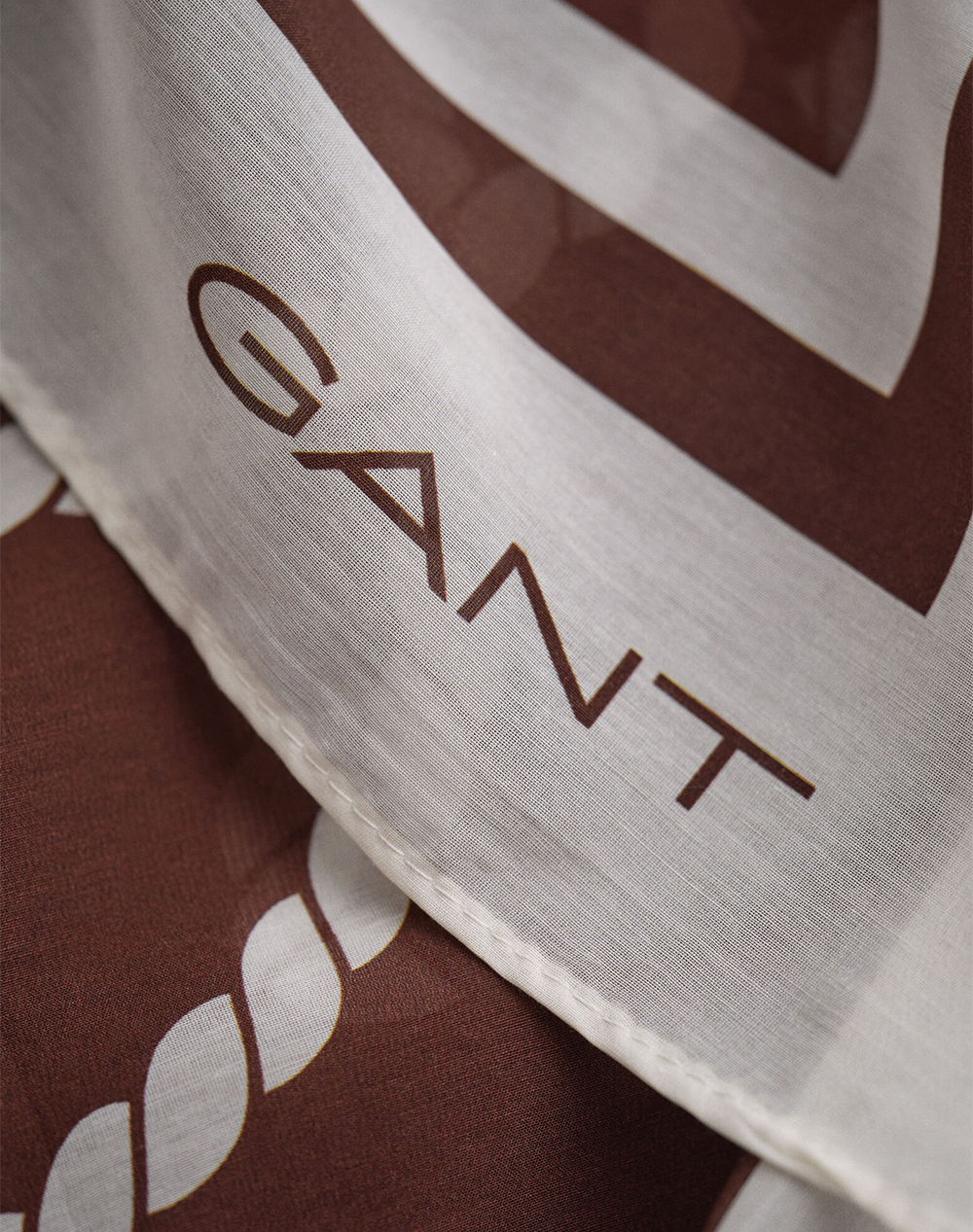 GANT MONOGRAM PRINT SARONG