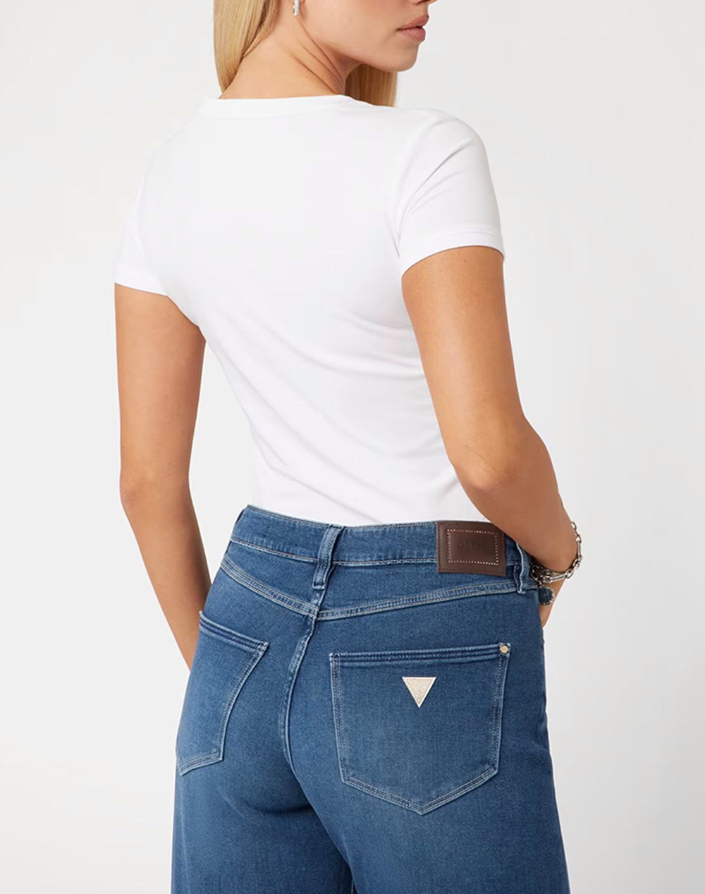 GUESS SS VN MINI TRIANGLE TEE ДАМСКА БЛУЗА