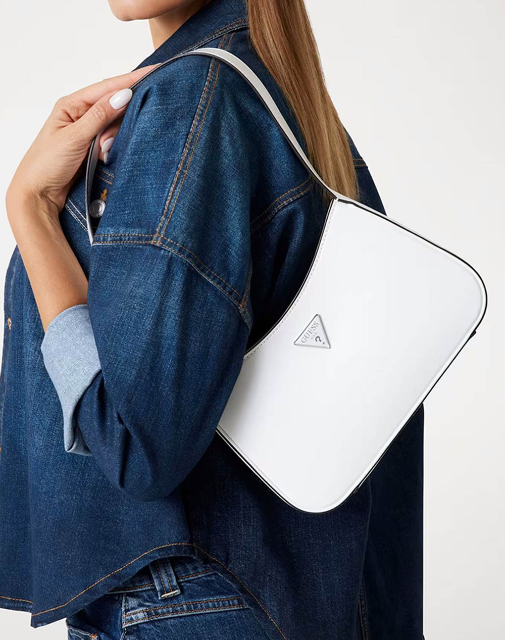 GUESS ARNELA TOP ZIP SHOULDER BAG ДАМСКА ЧАНТА