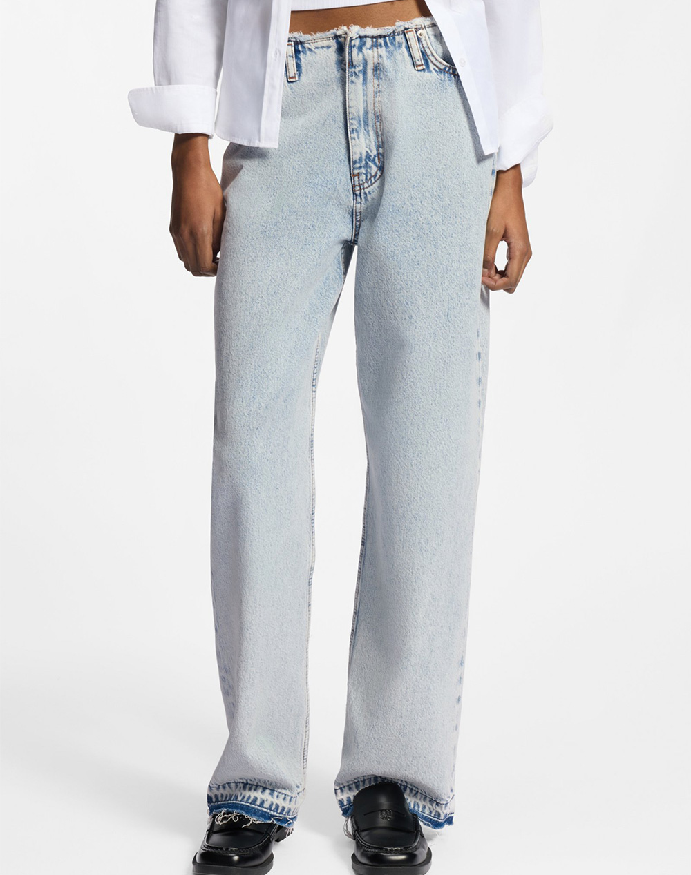 HUGO Leni_7_B 10278460 01