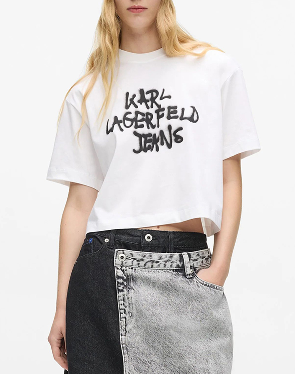 KARL LAGERFELD JEANS KLJ REG CROPPED GRAFFITI TEE