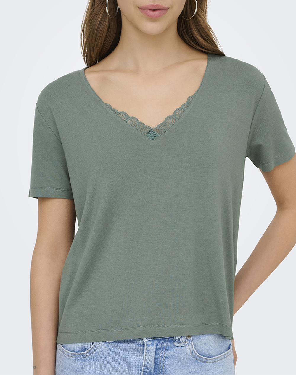 ONLY ONLRILLA S/S V-NECK LACE TOP JRS