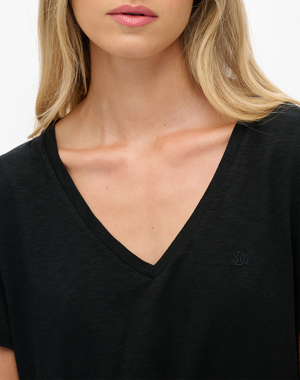 SUPERDRY D1 STUDIOS SLUB EMB VEE TEE ДАМСКА БЛУЗА