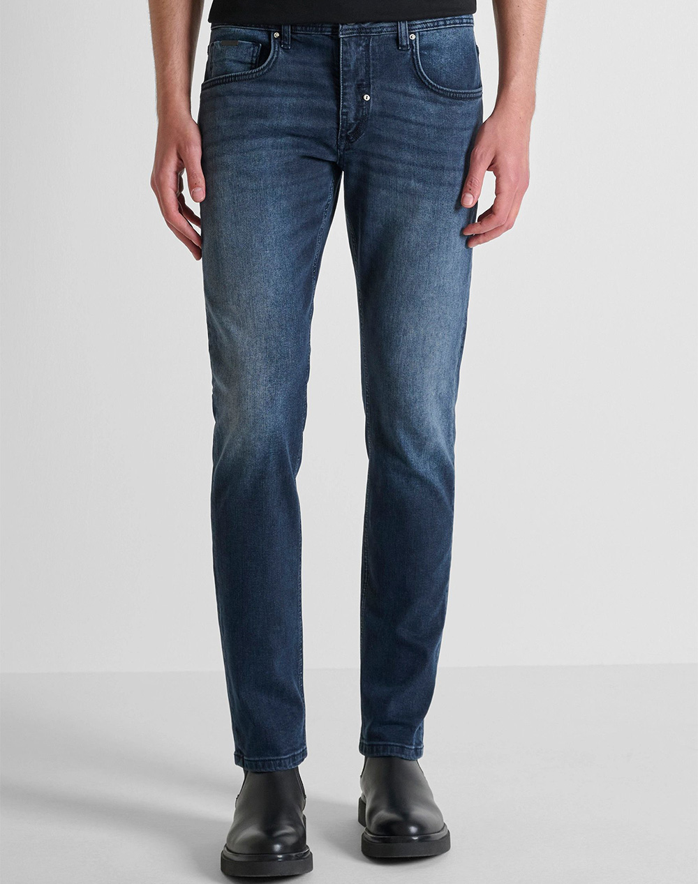 ANTONY MORATO MMDT00282FA750637 MIN OF 8 JEANS KURT COMFORT TAPERED FIT IN ICONIC BLUE BLACK DENIM МЪЖКИ ПАНТАЛОНИ