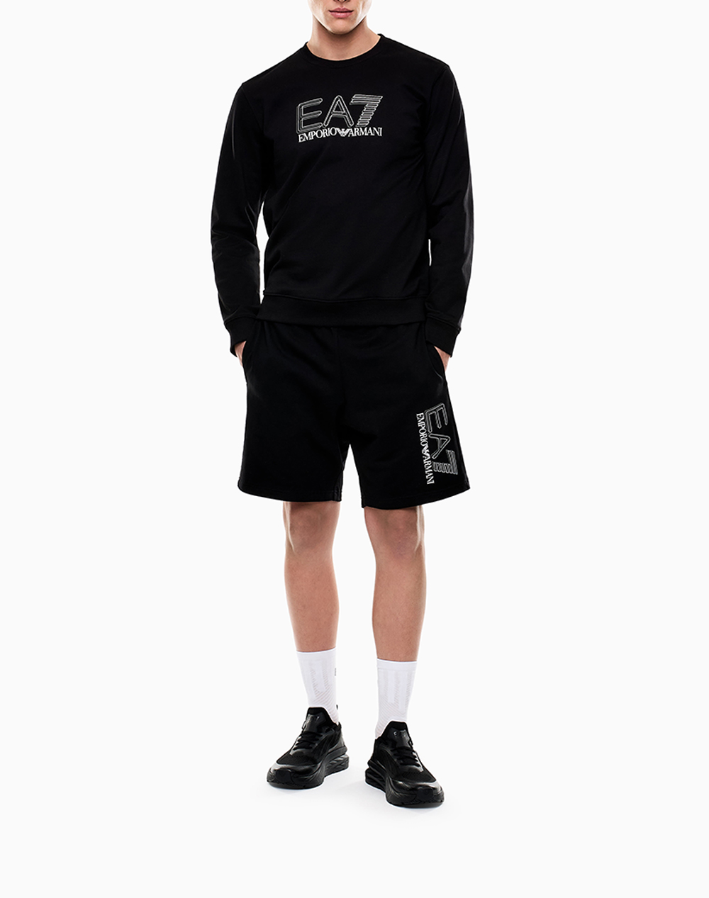 EA7 SHORTS