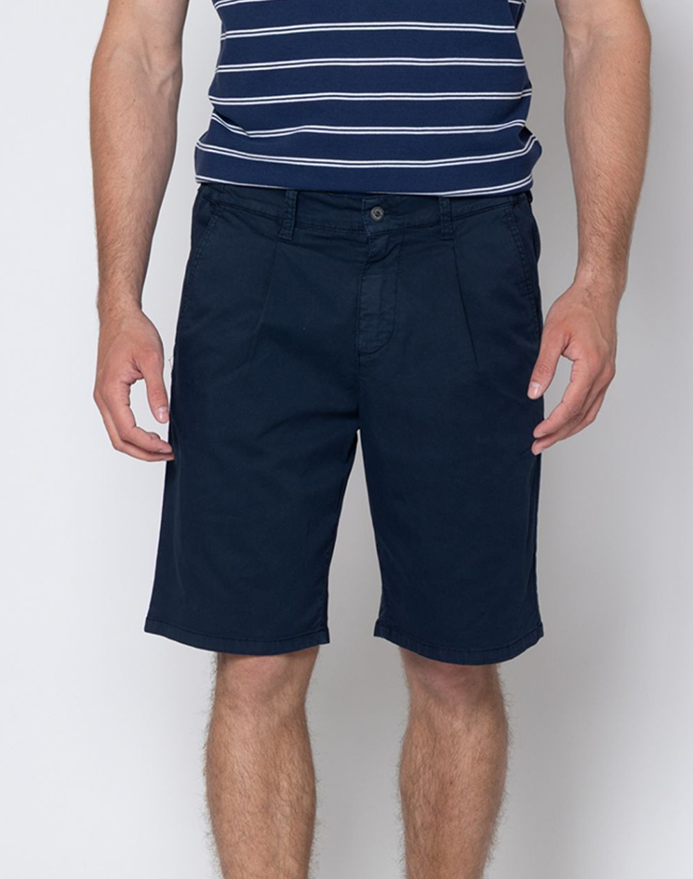 THE BOSTONIANS  BERMUDA CHINOS