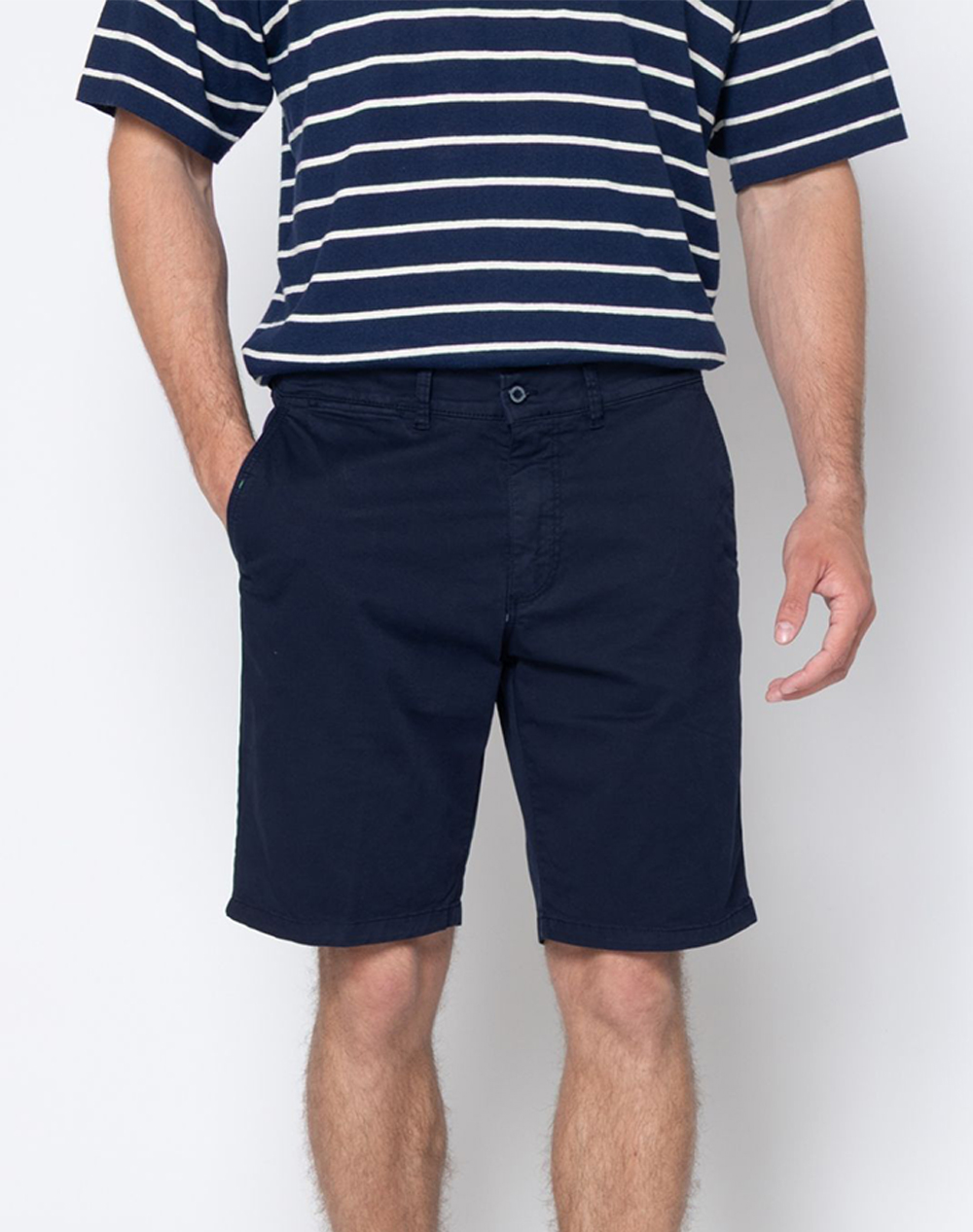 THE BOSTONIANS  BERMUDA CHINOS