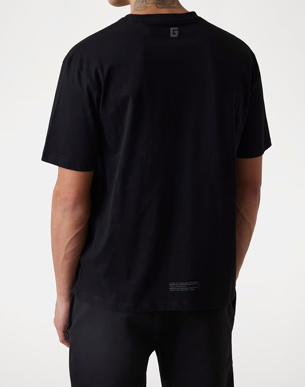 GUESS AZHA CN OVER T-SHIRT МЪЖКА ТЕНИСКА