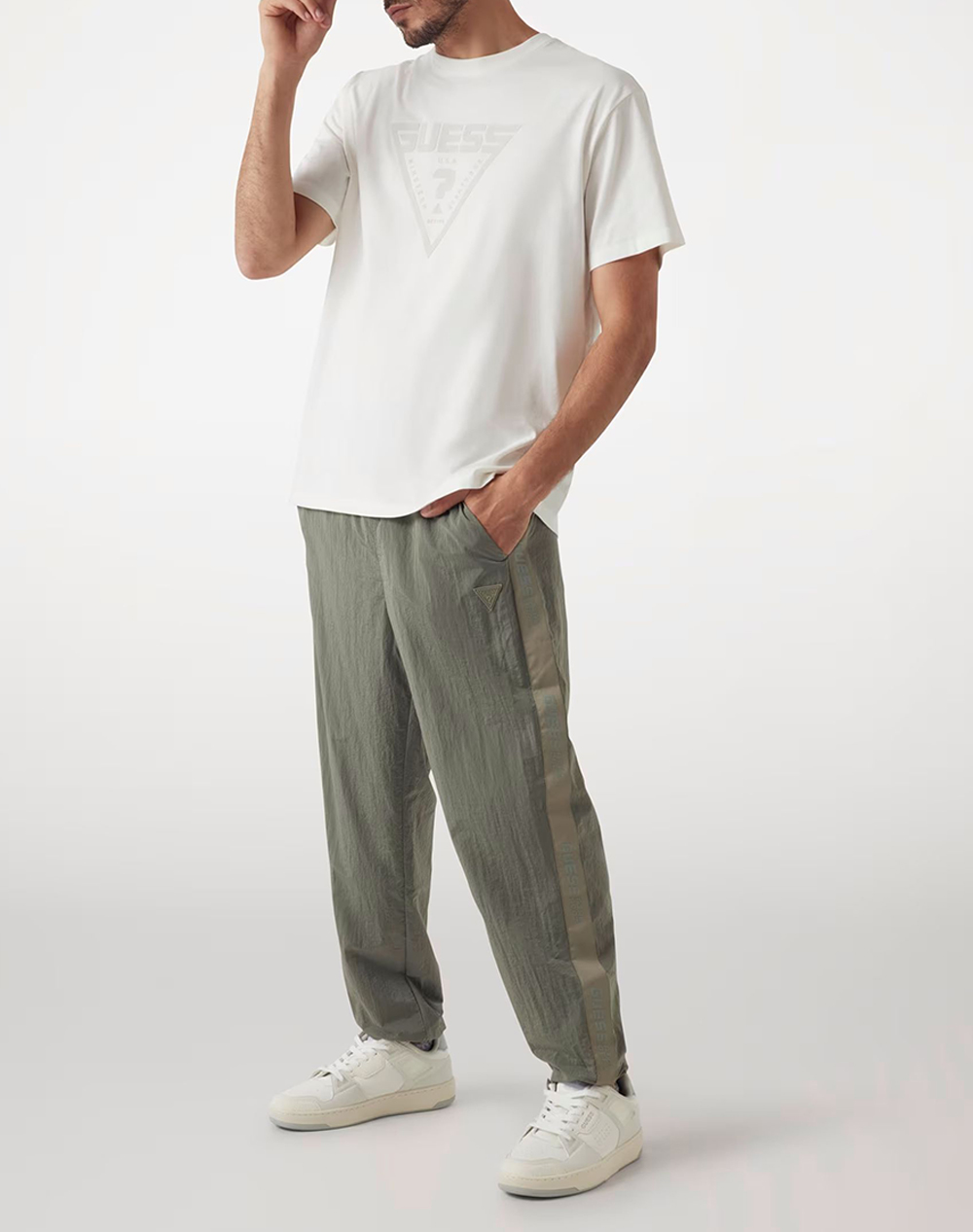 GUESS AZHA CN OVER T-SHIRT МЪЖКА ТЕНИСКА