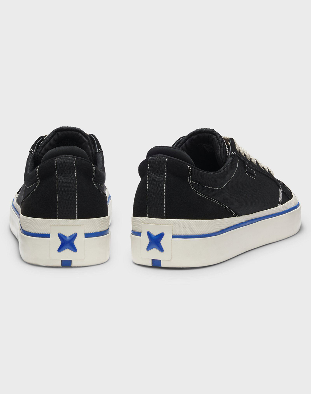 HUGO Blue-x_tenn_nymf 10221518 01