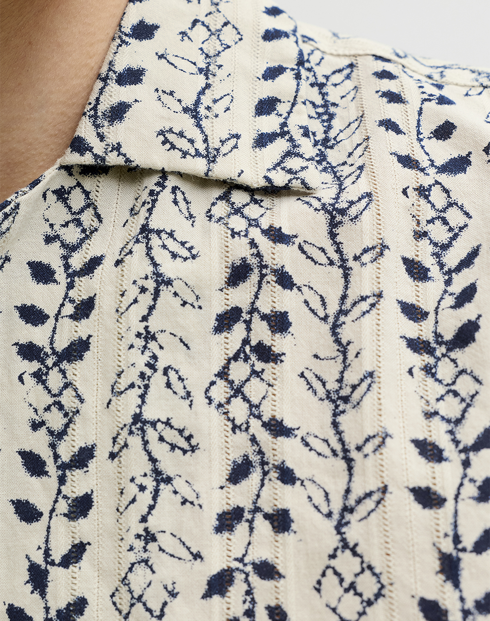JACK&JONES JPRBLULYON PRINT DOBBY S/S SHIRT SN