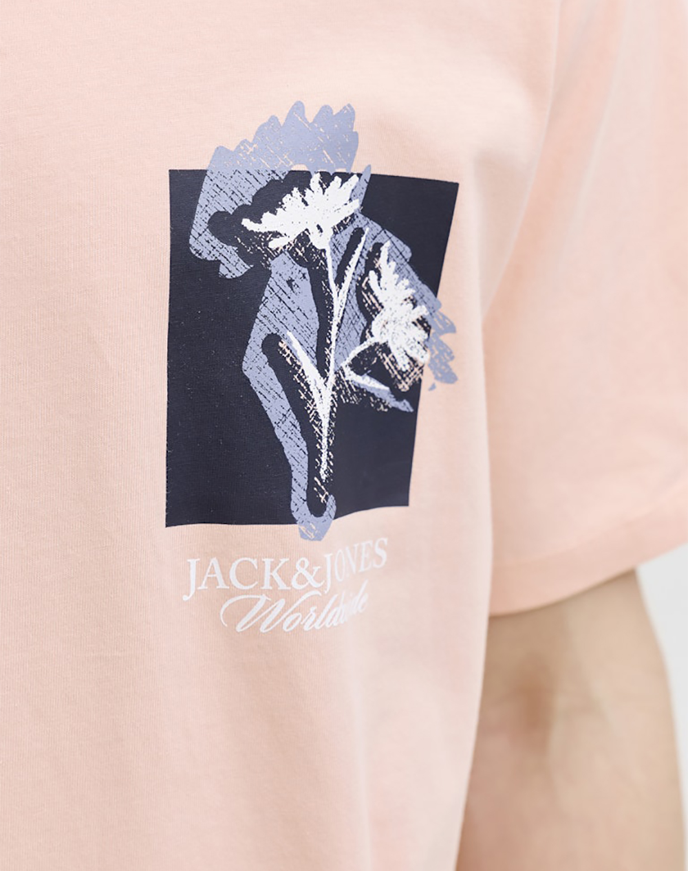 JACK&JONES JORMONTAUK CHESTIE TEE SS CREW NECK FST