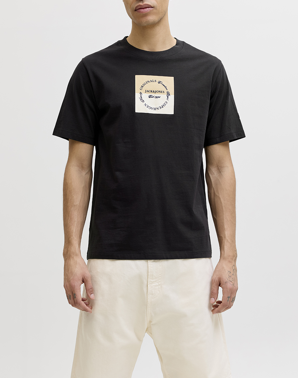 JACK&JONES JORCATSKILLS SQUARE BRANDING TEE SSCN LN