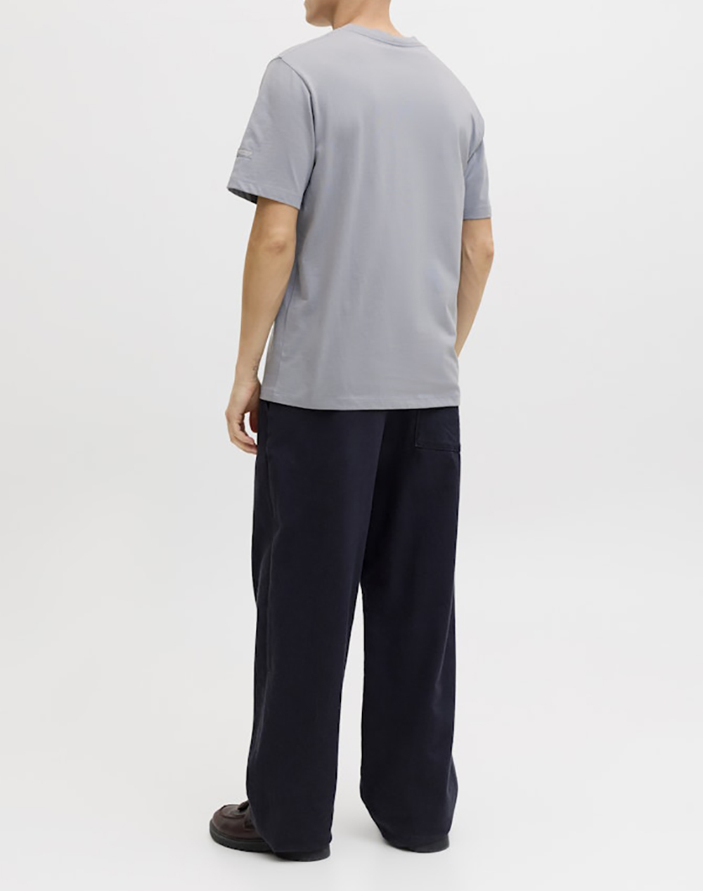 JACK&JONES JORCATSKILLS SQUARE BRANDING TEE SSCN LN