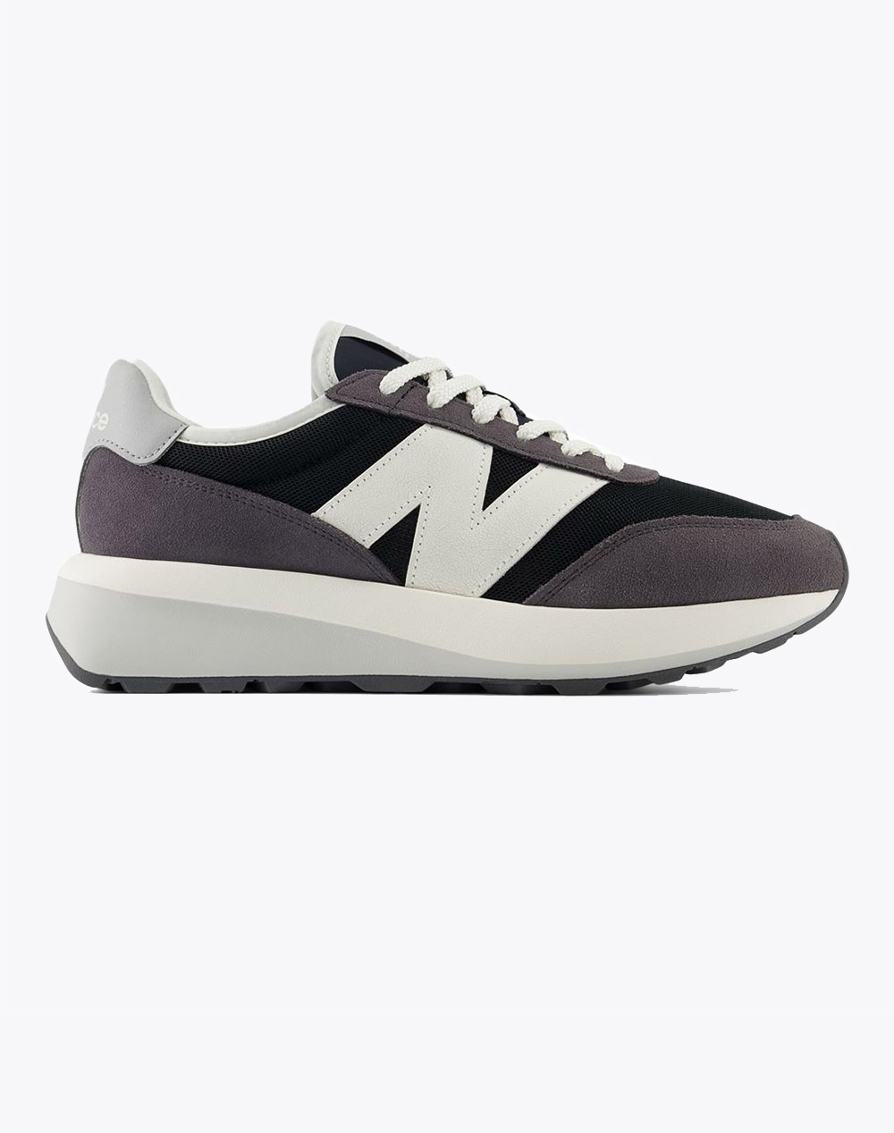NEW BALANCE SHOES