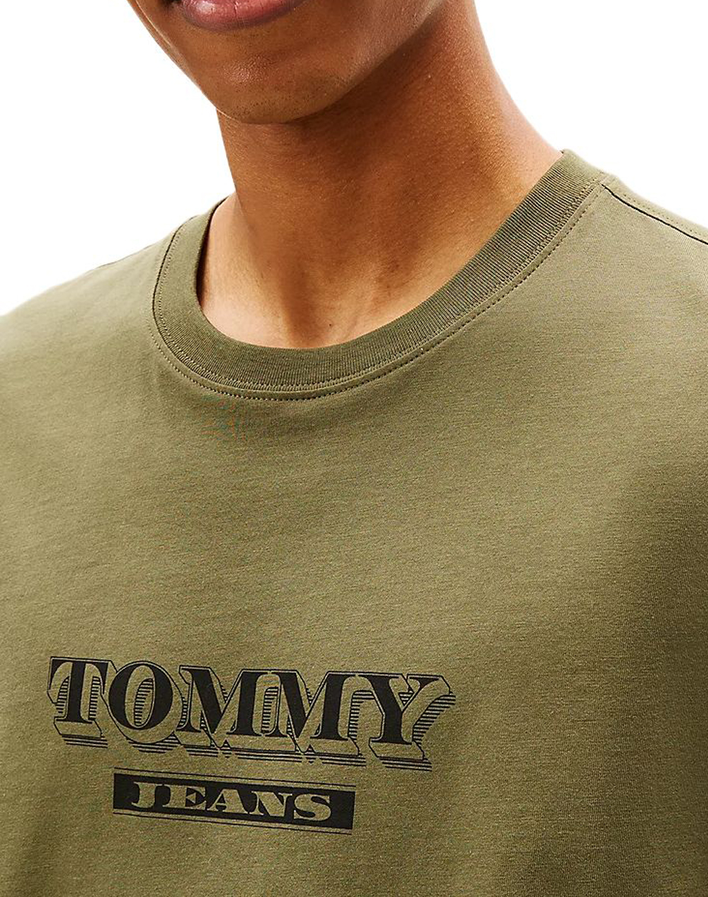 TOMMY JEANS TJM REG BILLS FONT SS TEE EXT
