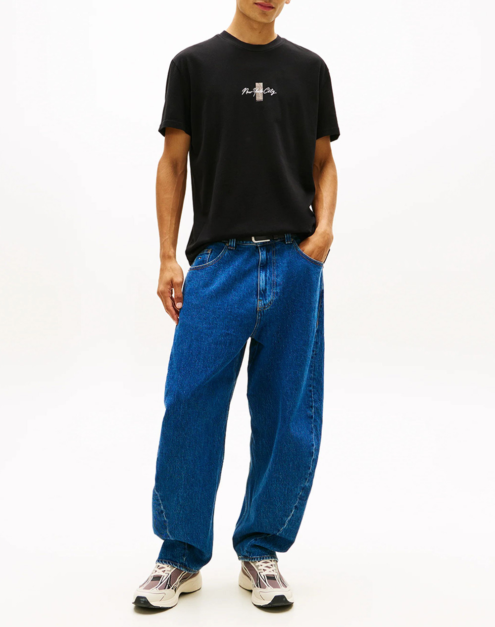 TOMMY JEANS TJM REG SIGN BLOCK SS TEE EXT