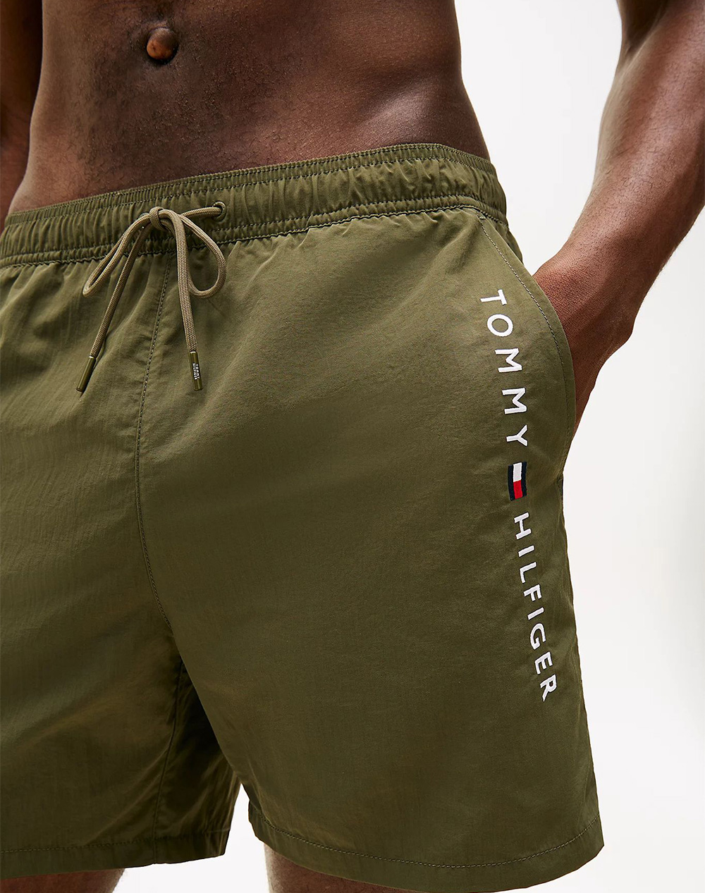 TOMMY HILFIGER MEDIUM DRAWSTRING zip pocket