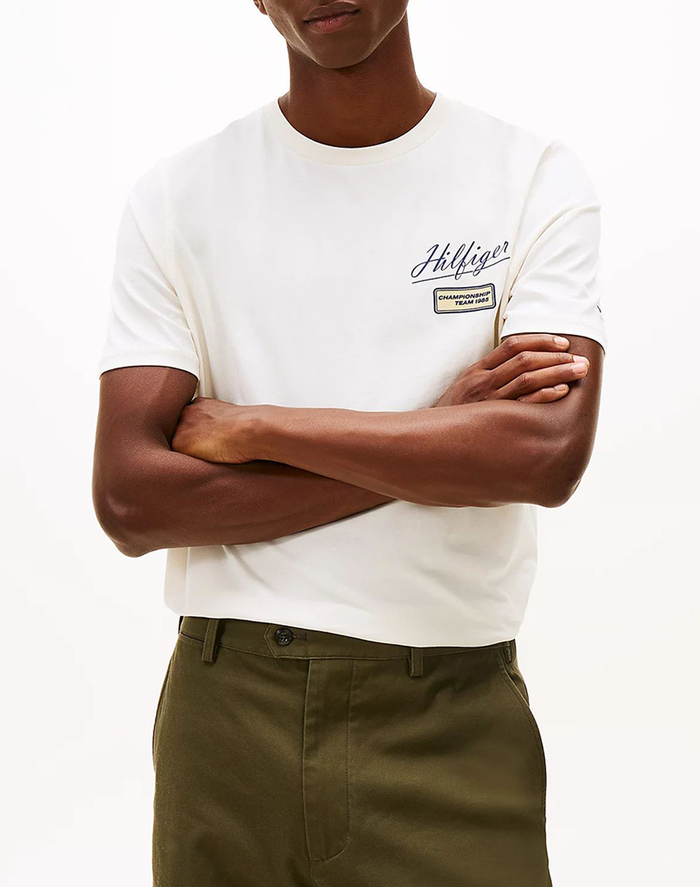 TOMMY HILFIGER MODERN ATH GRAPHIC BADGE TEE