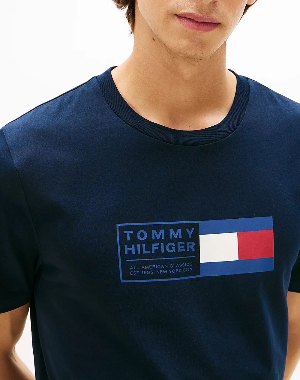 TOMMY HILFIGER BRAND LOVE TEXT BOX TEE