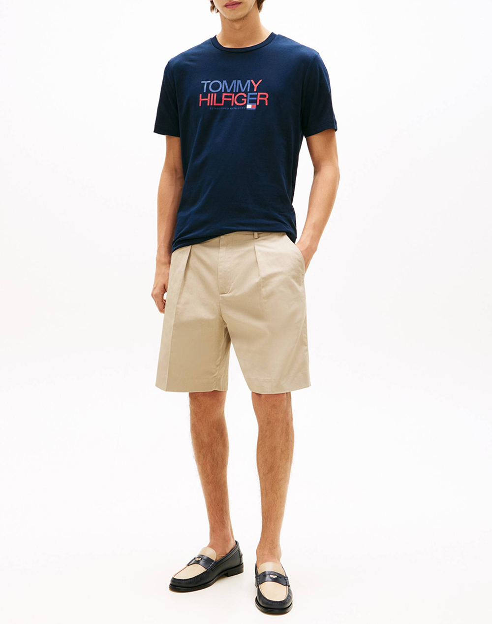 TOMMY HILFIGER BRAND LOVE BIG TEXT TEE