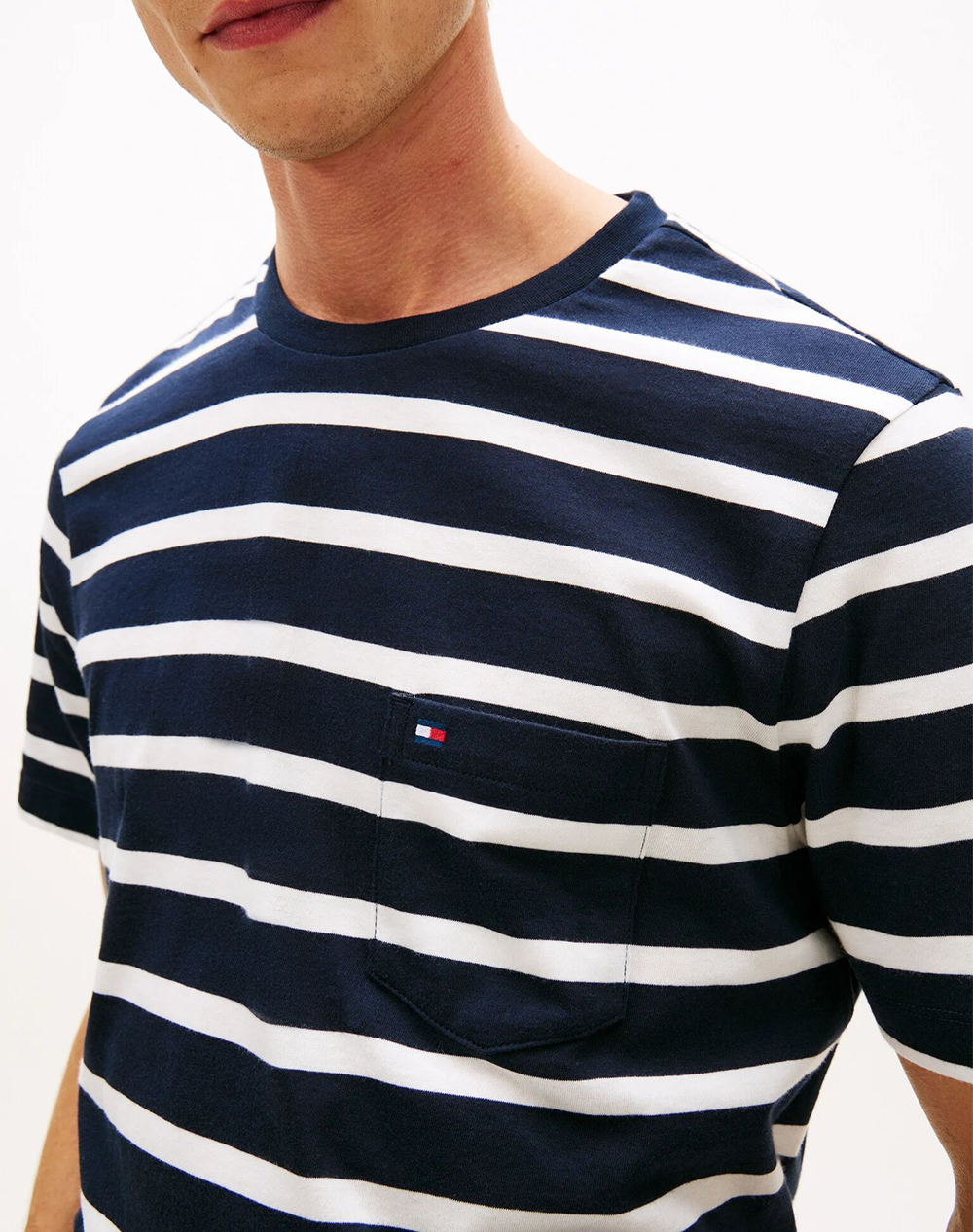 TOMMY HILFIGER ESS REG FIT STRIPE POCKET TEE