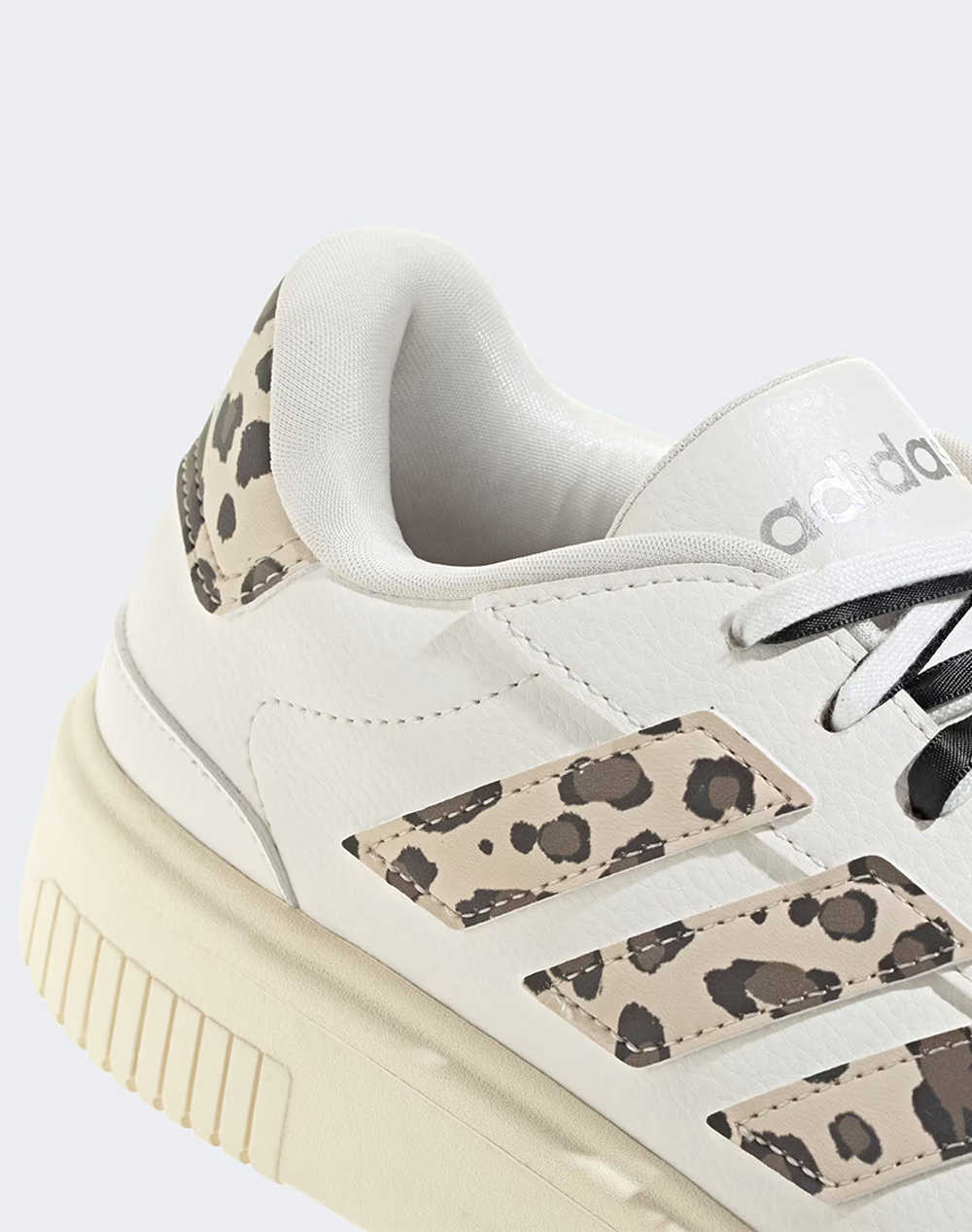 ADIDAS COURTBLOCK BOLD