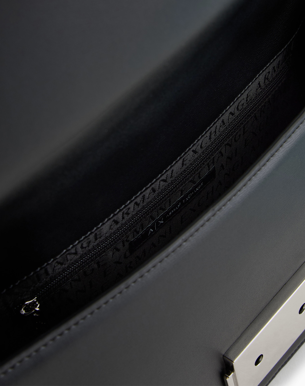 ARMANI EXCANGE MESSENGER BAG