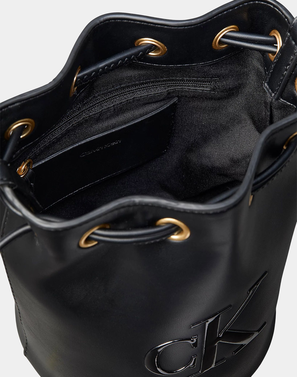CALVIN KLEIN JEANS BOLD CK SMALL BUCKET BAG