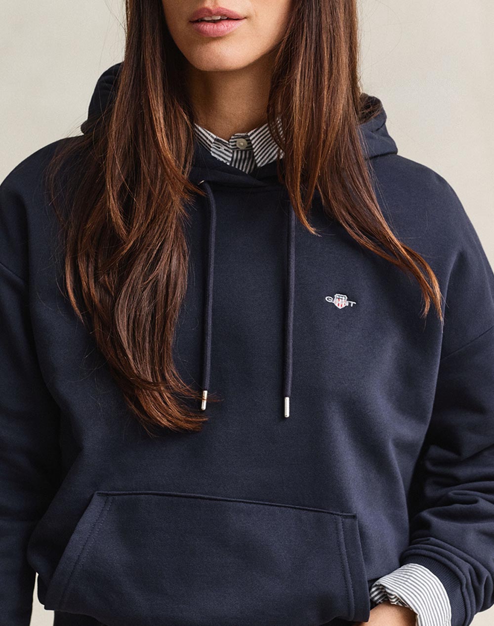GANT СУИТШЪРТ С ДЪЛЪГ РЪКАВ SHIELD HOODIE