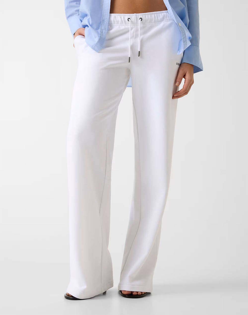GUESS JEANS GJ REG ICONIC EMBRO JOGGER ПАНТАЛОН ЗА ЖЕНИ