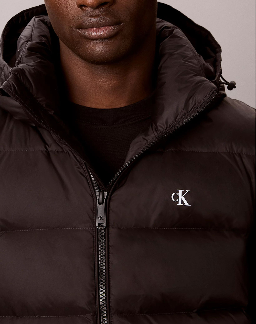 CALVIN KLEIN JEANS SVLS NYLON ZIP OFF HOOD DOWN PUF