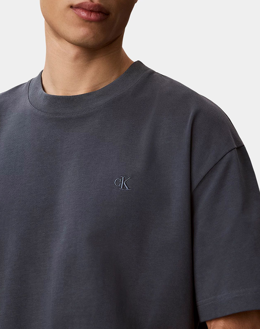 CALVIN KLEIN JEANS A- SS OVERSIZED EMBOSS MONOLOGO