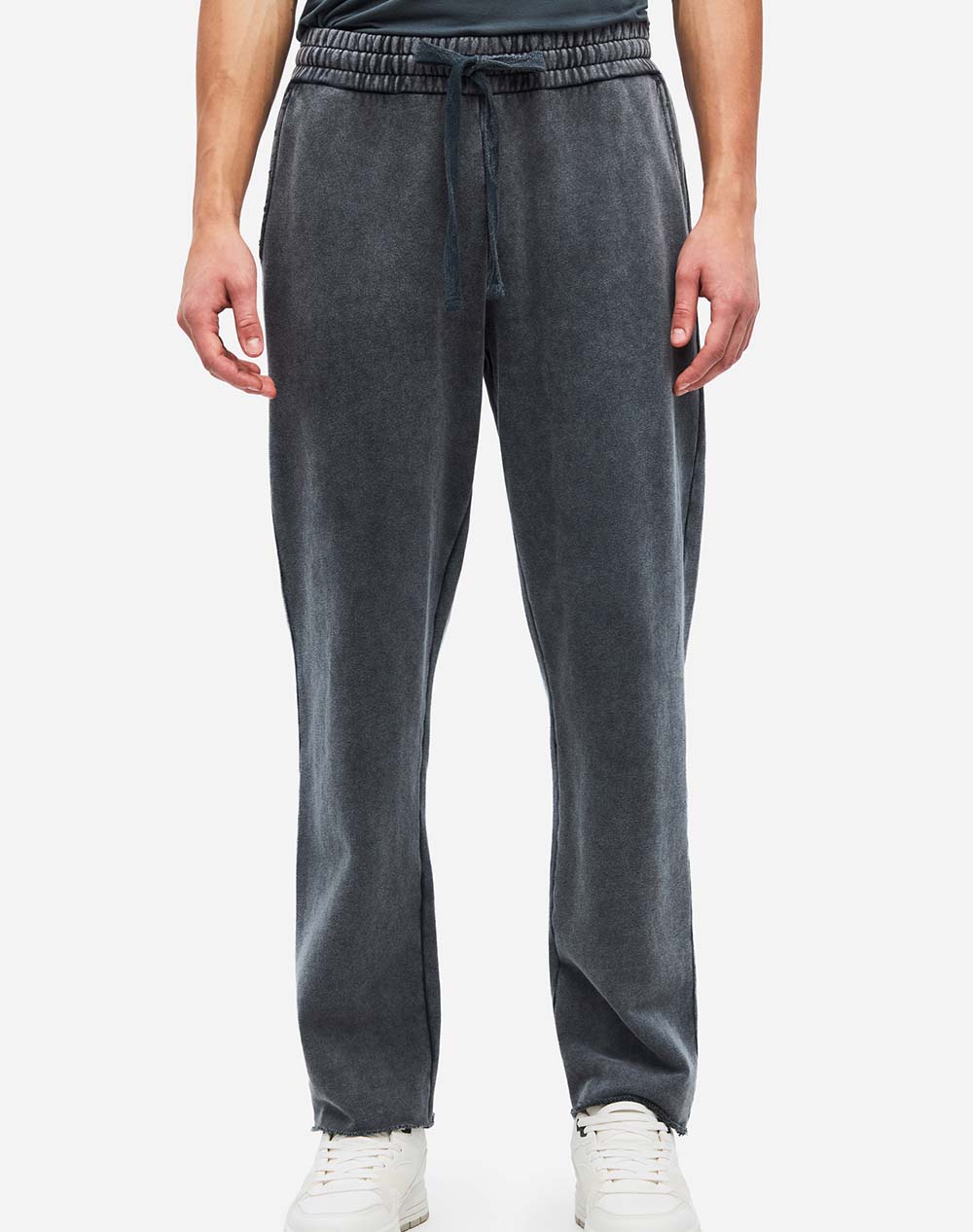 DIRTY LAUNDRY SWEATPANTS WITH DESTROYS