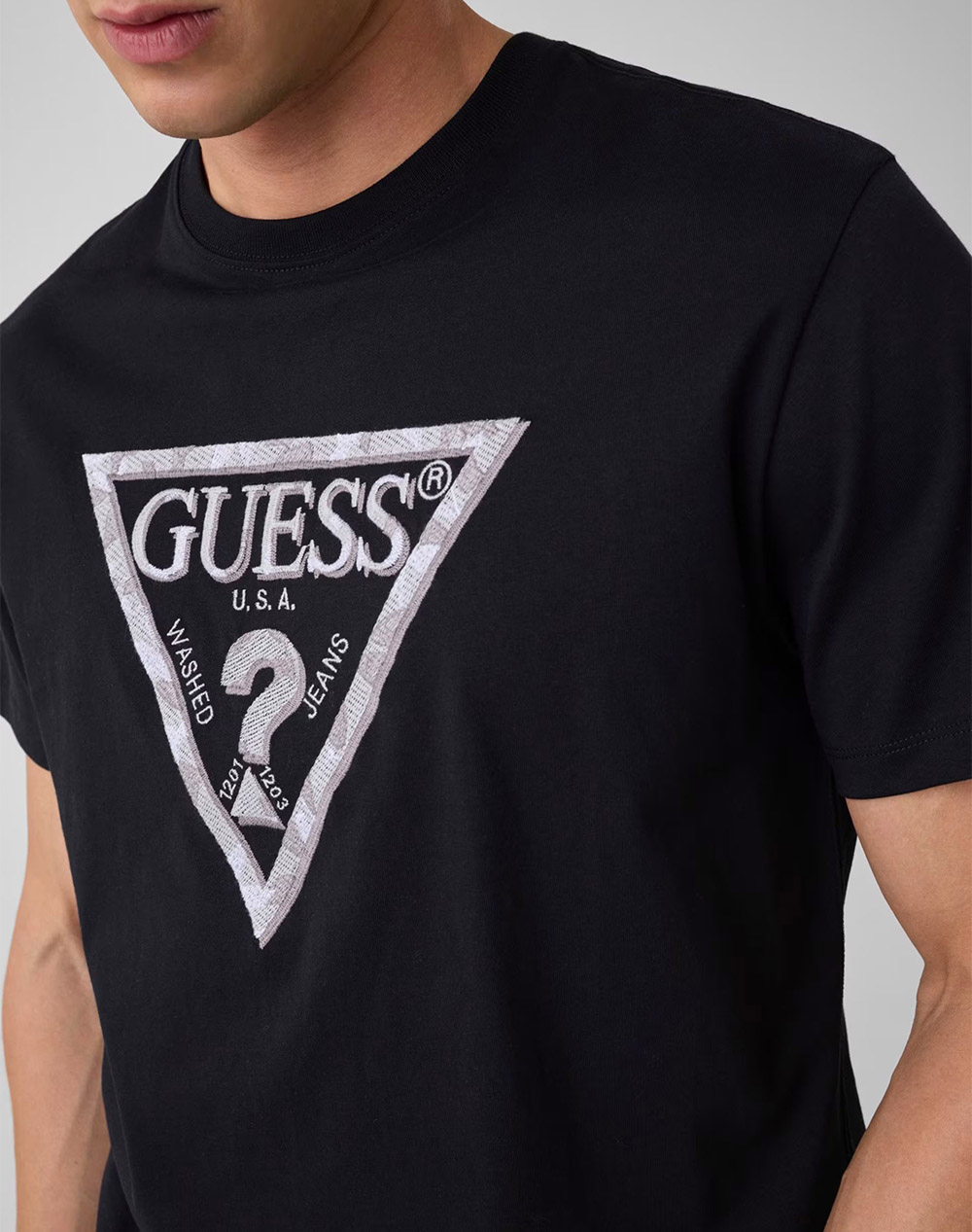 GUESS CN SS TRIANGLE LEAVES EMBROIDE БЛУЗА M
