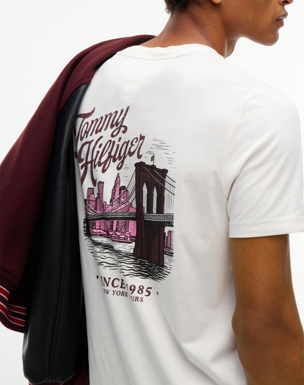 TOMMY HILFIGER IC GRAPHIC BACK PRINT TEE