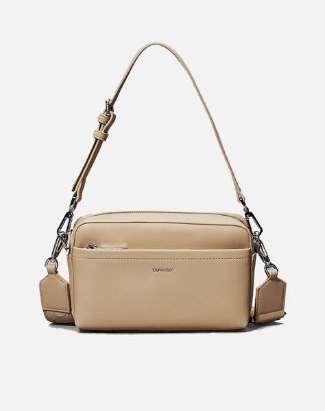 CALVIN KLEIN JEANS CK MUST CONVERTIBLE CAMERA BAG (размери: 21.5 x 16.5 x 5см.)