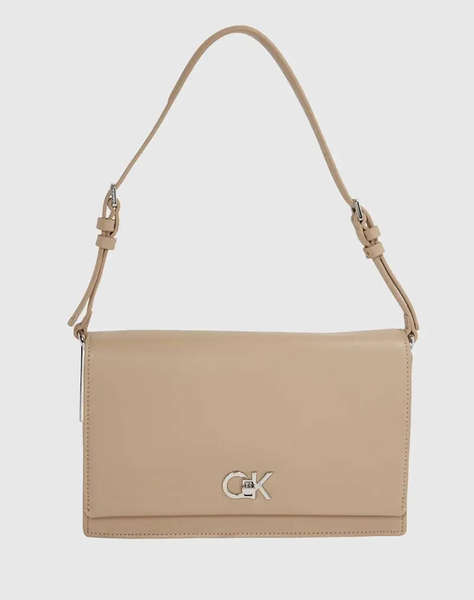 CALVIN KLEIN JEANS CK ELONGATED SHOULDER BAG (Размери: 26 x 17 x 7см.)