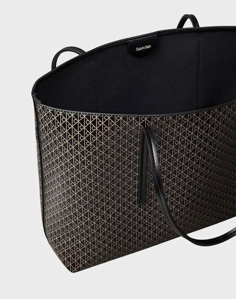 CALVIN KLEIN JEANS AOP TOTE W/ POUCH ON STRAP (Размери: 39 x 28 x 13см.)