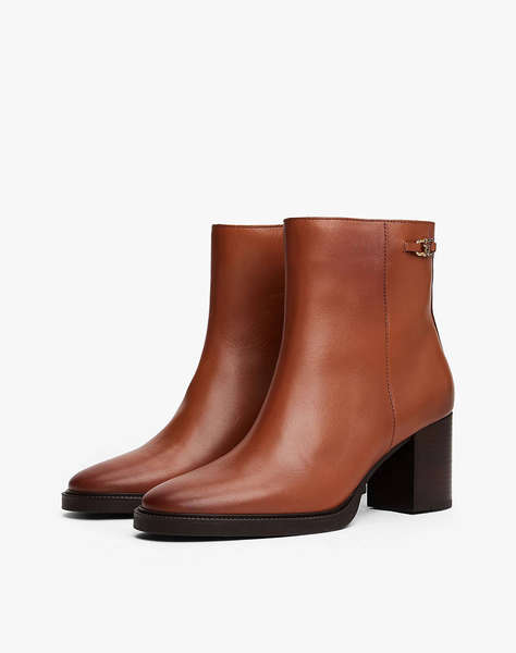 TOMMY HILFIGER STACKED HEEL LEATHER ANKLE BOOT