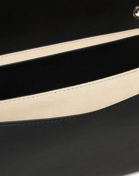 LOVE MOSCHINO ЧАНТА (Размери: 26 x 16 x 7см.)