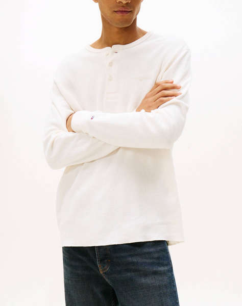 TOMMY JEANS TJM SLIM WAFFLE SCRIPT HENLEY