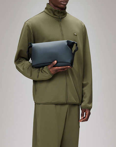 RAINS Hilo Wash Bag W3 (Размери: 18 x 12 x 26см.)