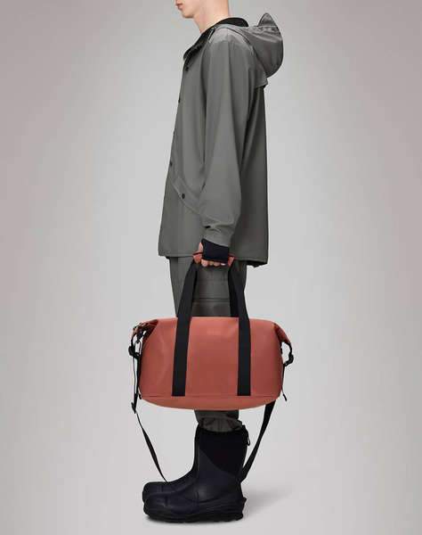 RAINS Hilo Weekend Bag Small W3 (Размери: 29 x 18 x 50см.)